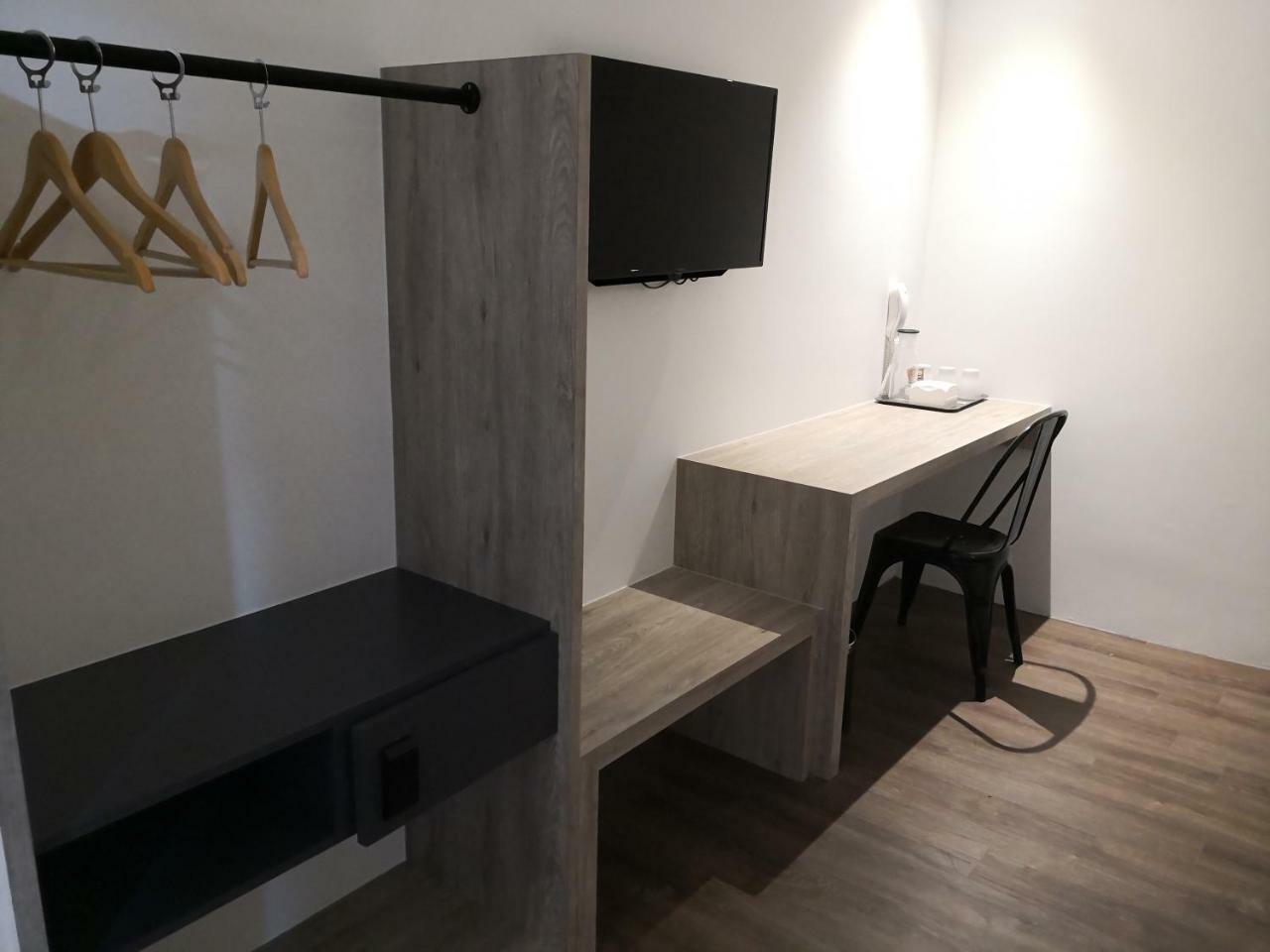 H Boutique Hotel Xplorer Loke Yew Куала Лумпур Екстериор снимка