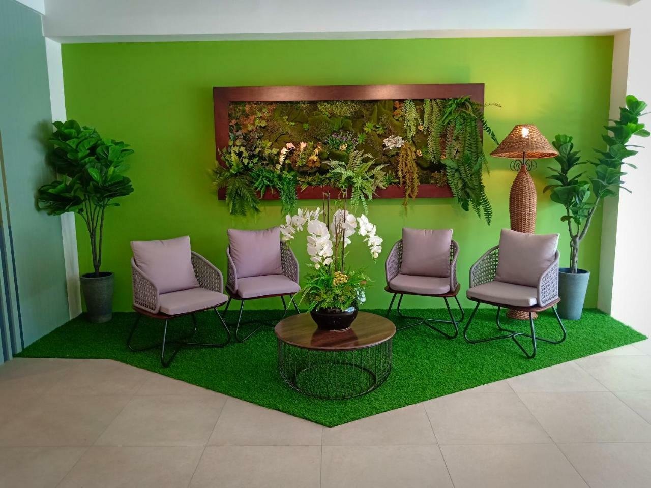 H Boutique Hotel Xplorer Loke Yew Куала Лумпур Екстериор снимка