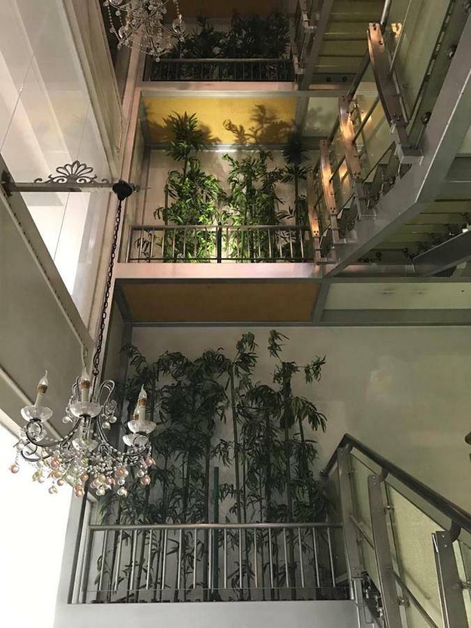 H Boutique Hotel Xplorer Loke Yew Куала Лумпур Екстериор снимка