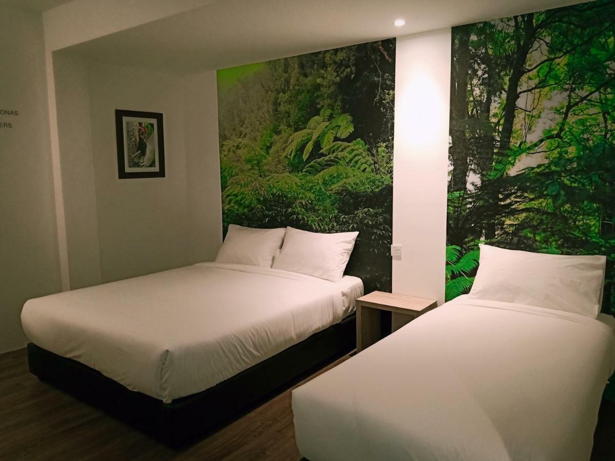 H Boutique Hotel Xplorer Loke Yew Куала Лумпур Екстериор снимка
