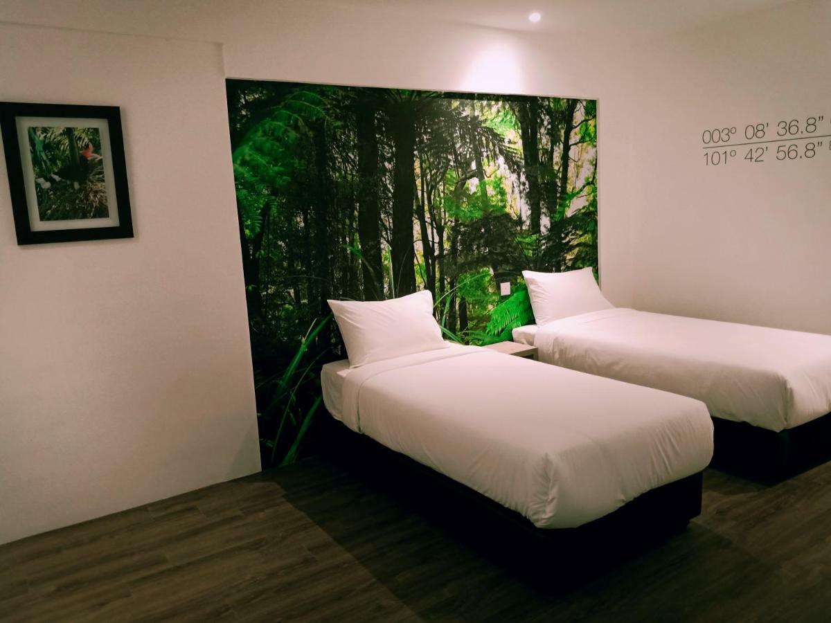 H Boutique Hotel Xplorer Loke Yew Куала Лумпур Екстериор снимка